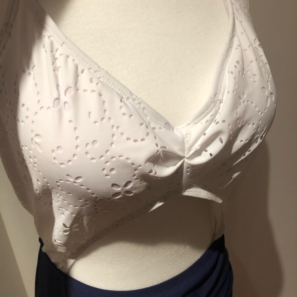 Design Lab | NWT One Piece Swimsuit - Picture 6 of 8